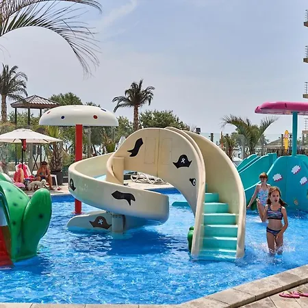 Bavaro Alezzi Beach Appartamento Năvodari